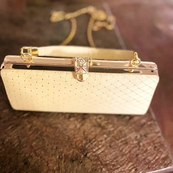 CIELO SATIN SWAROVSKI QUILT STICH EVENING BAG CHAMPAGNE AND GOLD - Picture 5 of 10